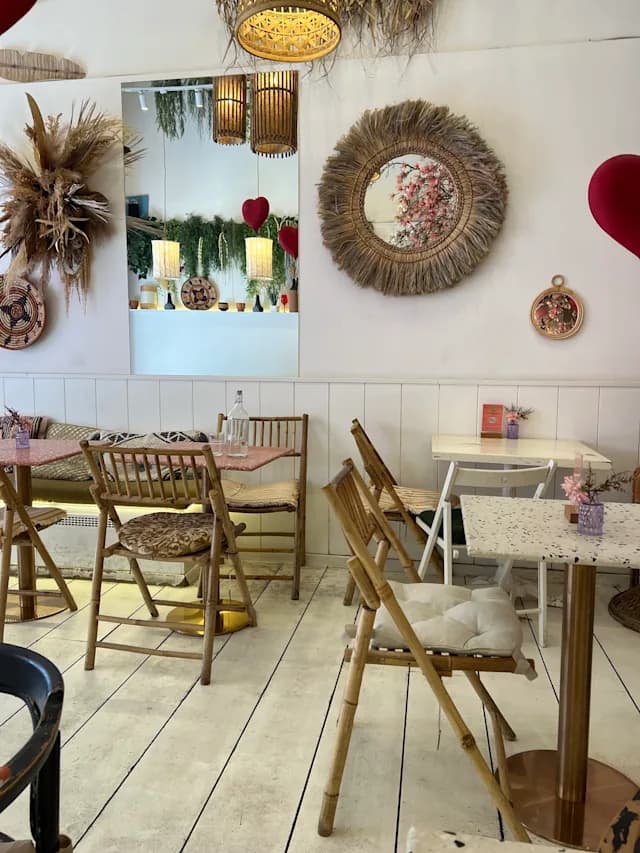 storyPage.galleryImageAlt