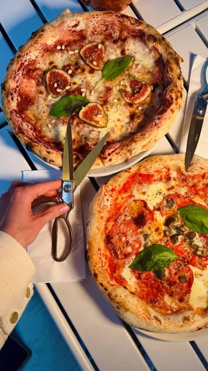 storyPage.galleryImageAlt