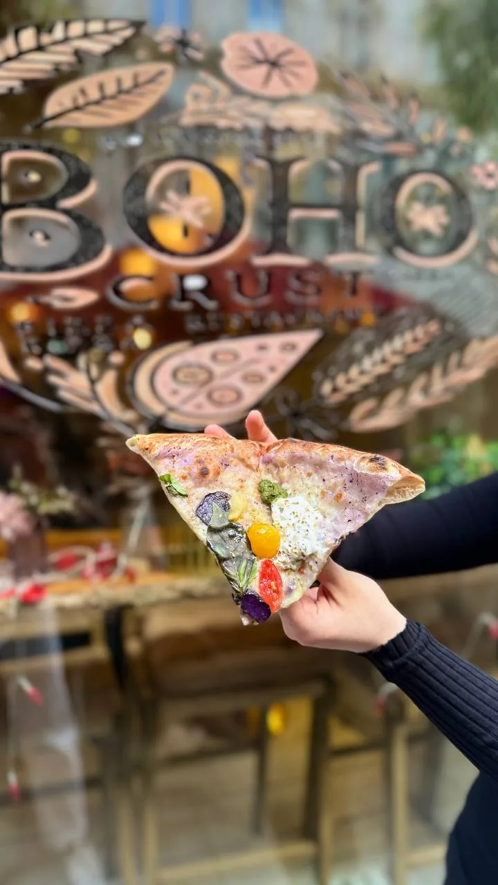 storyPage.galleryImageAlt